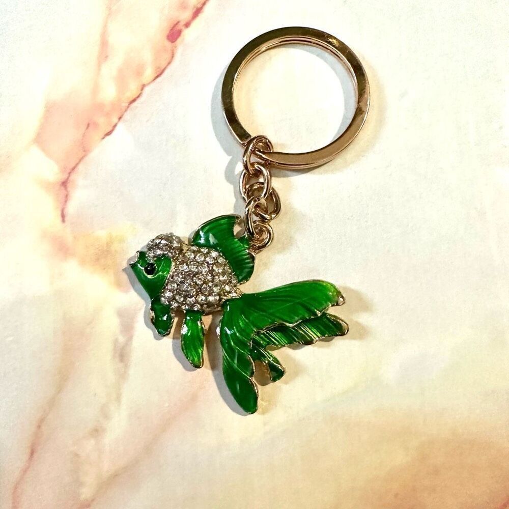 Green rhinestone fish keychain